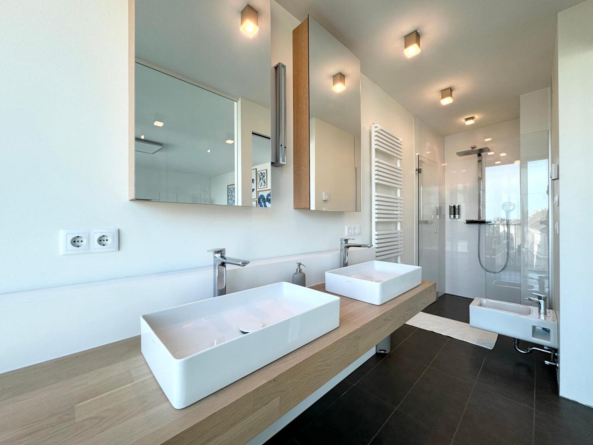 Modernes Apartment Im Zentrum Von Грац Екстер'єр фото